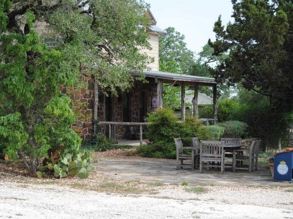 Last Outpost Bandera Ranch House Exteriör bild